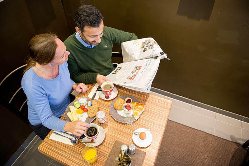 Breakfast directly at the Cologne Cathedral